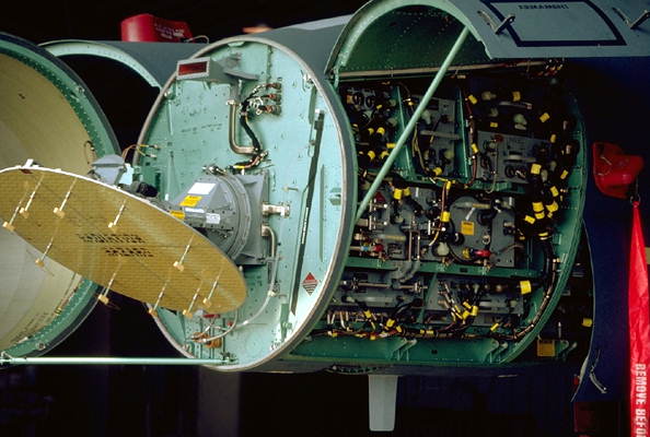 Радар высокого разрешения Hughes APG-70.